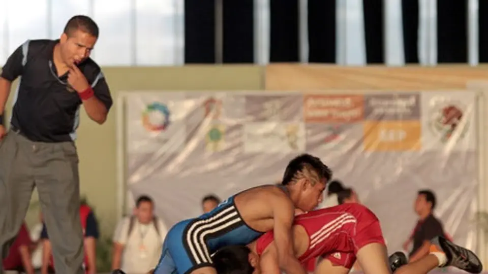 Medalla de oro para NL en Luchas asociadas