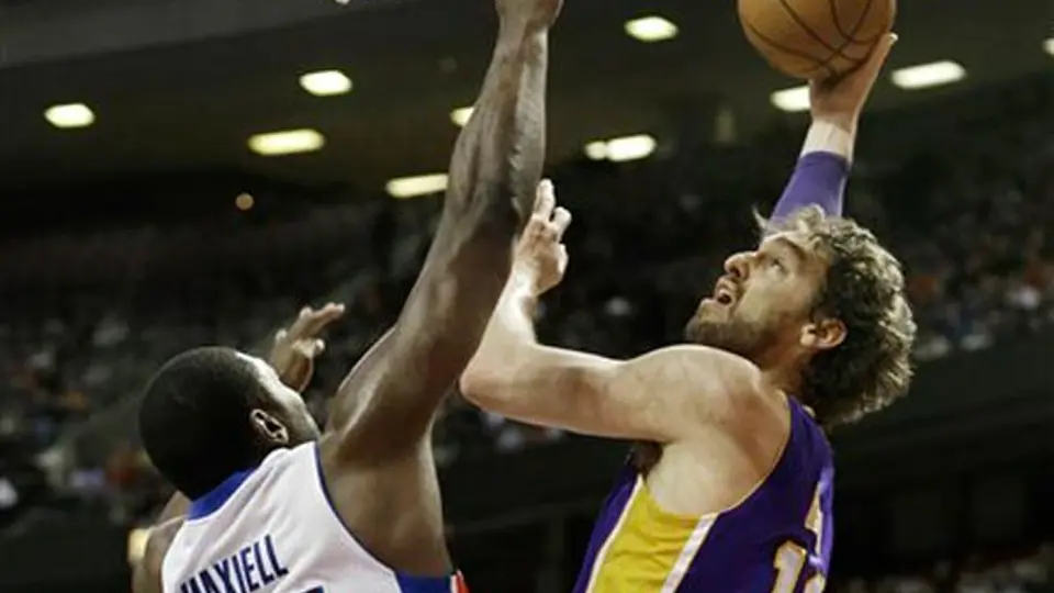 Gasol luce en victoria de Lakers sobre Pistones