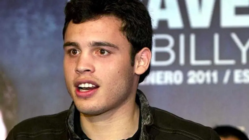 De la Hoya descarta medir al Canelo con Chávez Jr.