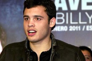 De la Hoya descarta medir al Canelo con Chávez Jr.