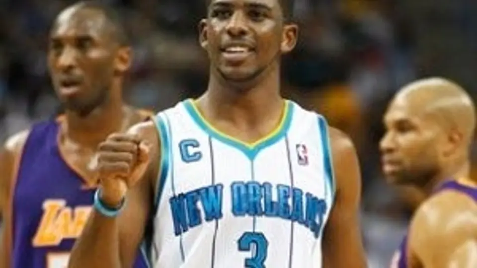 Los Hornets empatan la serie con Lakers