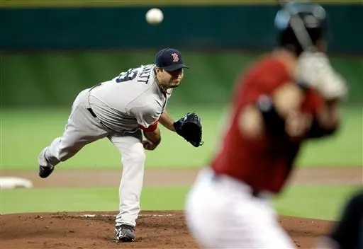 Boston barre a Houston con gran actuación de Beckett