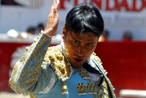 El Cuate Espinoza sufrió un grave accidente automovilístico