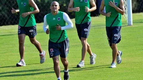 Contra América, Rayados podría llegar completo
