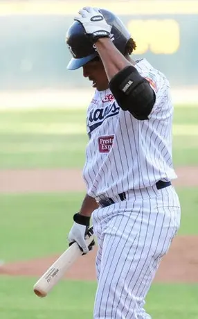 Sultanes empatan la miniserie ante Los Pericos