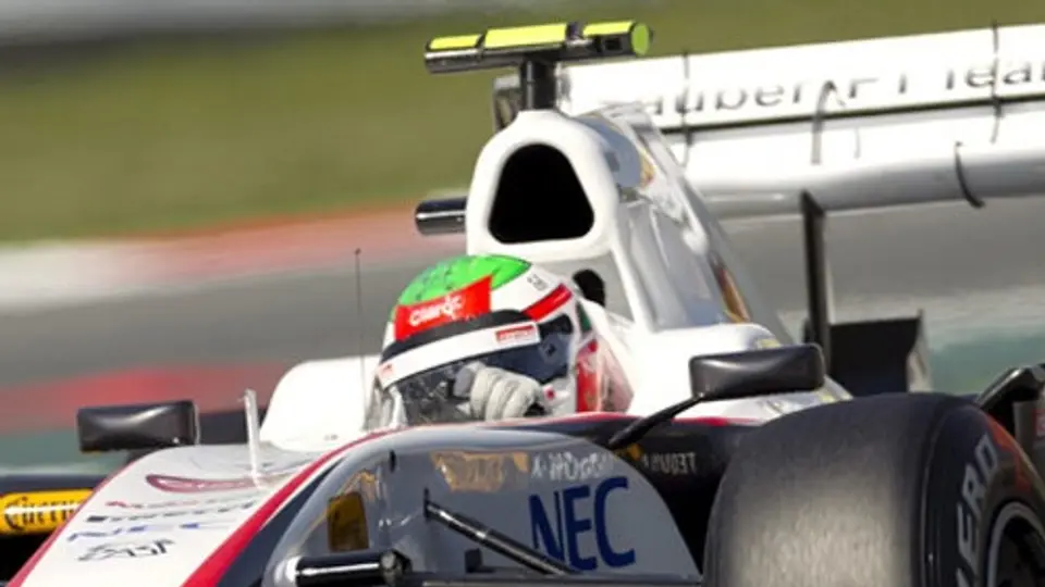 Checo, decimocuarto en primera práctica