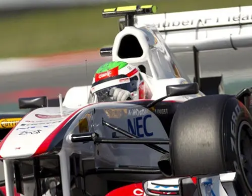 Checo, decimocuarto en primera práctica