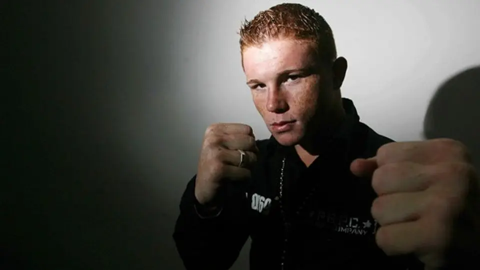 Canelo trabaja fuerza y resistencia para pelea con Rhodes