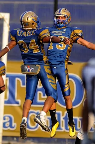 Auténticos Tigres van por el liderato en la categoría Intermedia