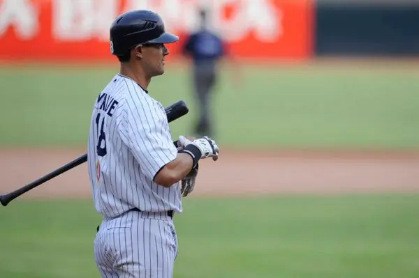 Sultanes sale apaleado por los Olmecas