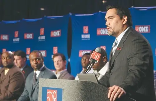 NFL acepta negociar con sindicato de jugadores para evitar posible huelga