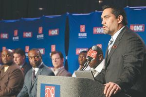 NFL acepta negociar con sindicato de jugadores para evitar posible huelga