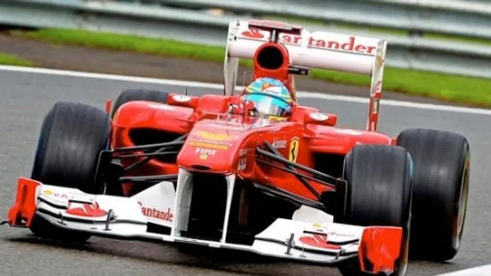 Alonso culpa a Checo por no conseguir un mejor lugar para el GP de Bélgica