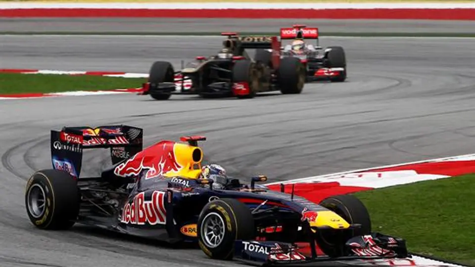 Vettel, con autoridad, gana el GP de Malasia