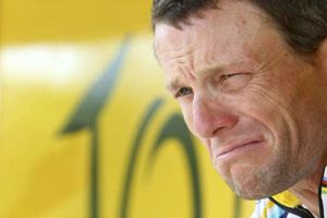 Para el director del Tour de France, Armstrong no se dopó solo