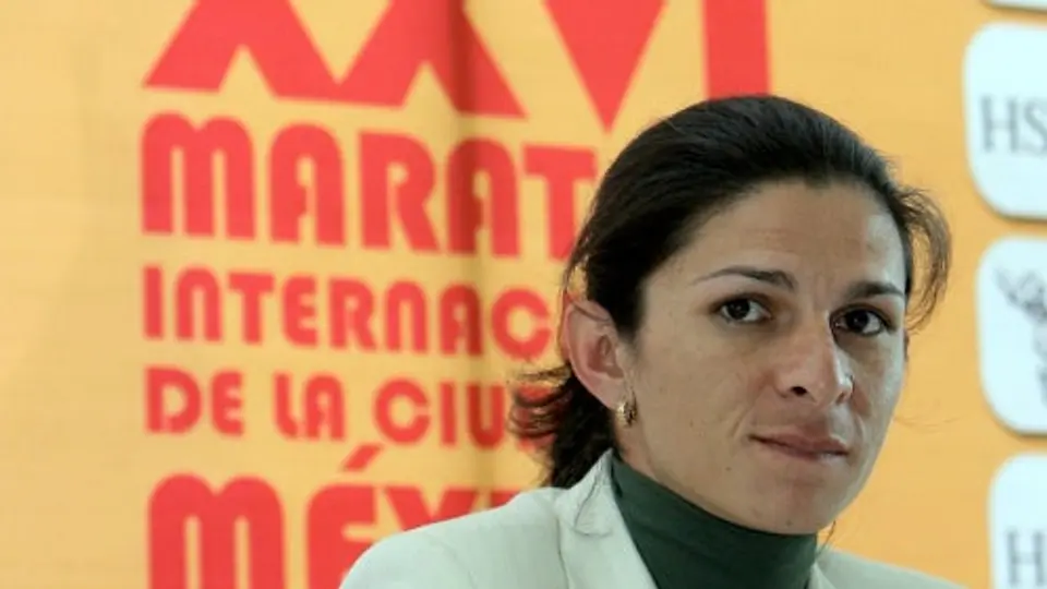 Piden orden de aprehensión contra Ana Guevara