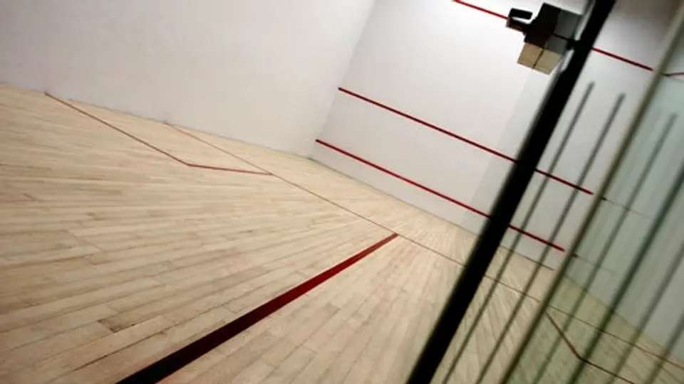 César Salazar avanza a los Cuartos de Final en squash