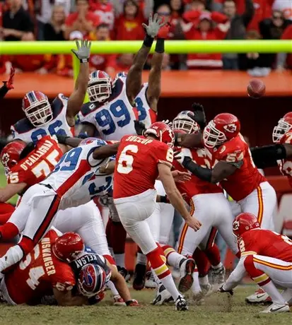 Succop da victoria a Kansas City 13-10 sobre Buffalo en tiempo extra