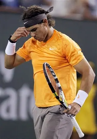 Nadal y Federer, con dificultades; Djokovic sigue imparable