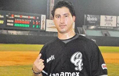 Jorge Luis Castillo lanza juego sin hit ni carrera