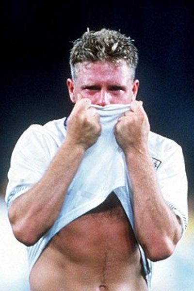 En 1990, Gascoigne rompió en llanto tras la derrota por penaltis en Turin | ESPECIAL