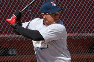 Adan Amezcua reportó con Sultanes y quiere su lugar detrás del plato