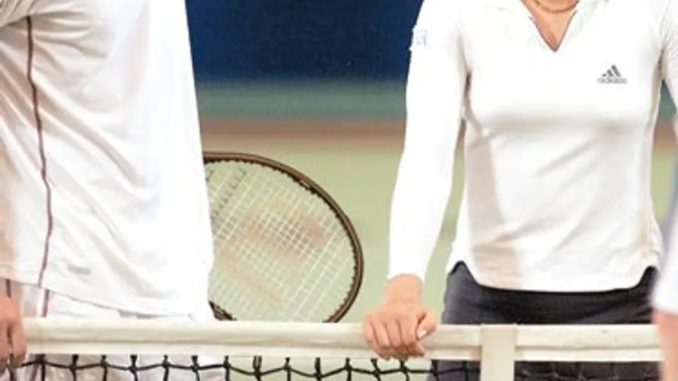 Federer buscará hacer equipo con Hingis en Londres 2012