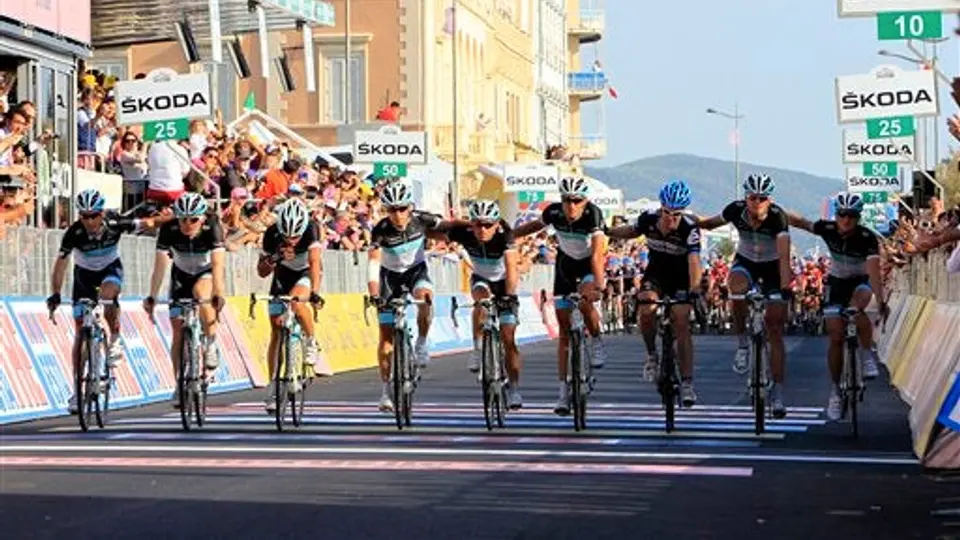 Ciclistas rinden homenaje a Weylandt en el Giro