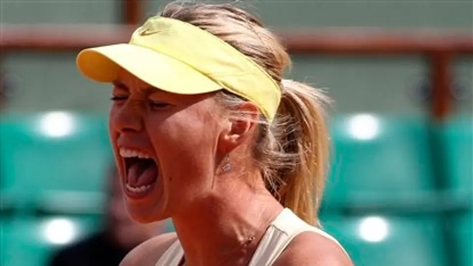 Sharapova manda callar al público francés