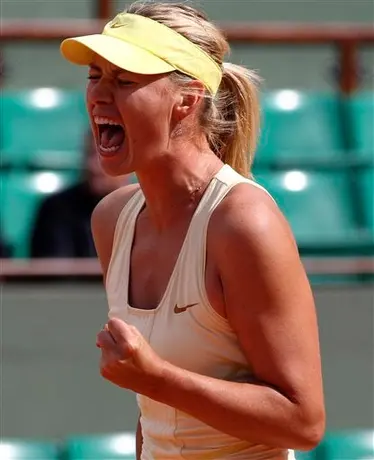 Sharapova manda callar al público francés