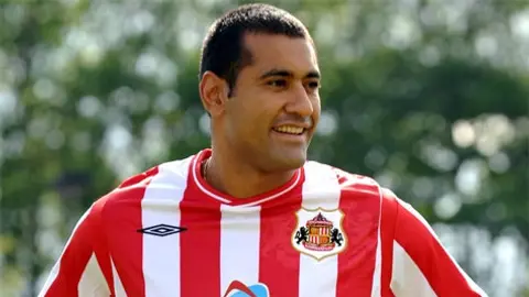 Hay arreglo entre Cruz Azul y Sunderland, afirma agente de Da Silva