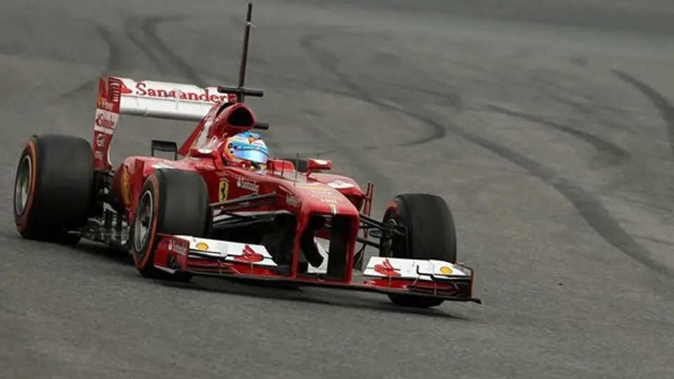 Alonso registra el mejor tiempo en el tercer día de pruebas