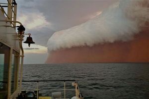 Impresionante tormenta de arena ataca a Australia
