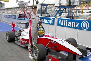 Esteban Gutiérrez no pierde el tiempo