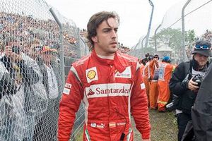 Alonso y Ferrari no bajan los brazos por el título