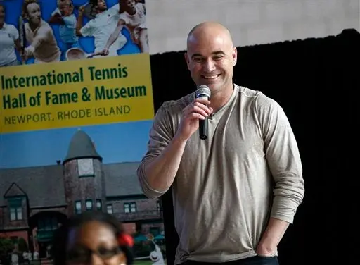 Agassi es exaltado al Salón de la Fama del tenis