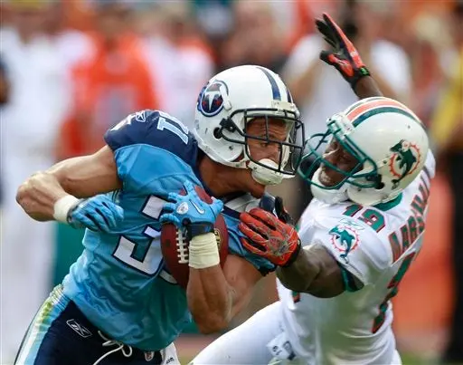 Delfines vence 29-17 a Tennessee y logra primera victoria como local