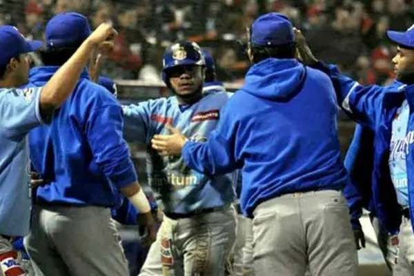 Yaquis gana y está a una victoria de lograr el título
