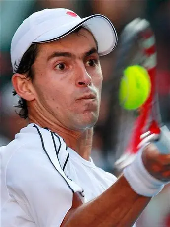 Nadal y Giraldo avanzan a tercera ronda en Shangai