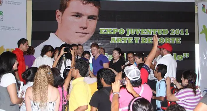 El Canelo quiere ser ejemplo para los jóvenes