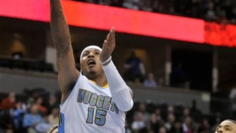 Denver derrota a Dallas 121-120 en final de alarido