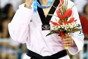 El taekwondoín Alfonso Victoria se lleva la medalla de bronce