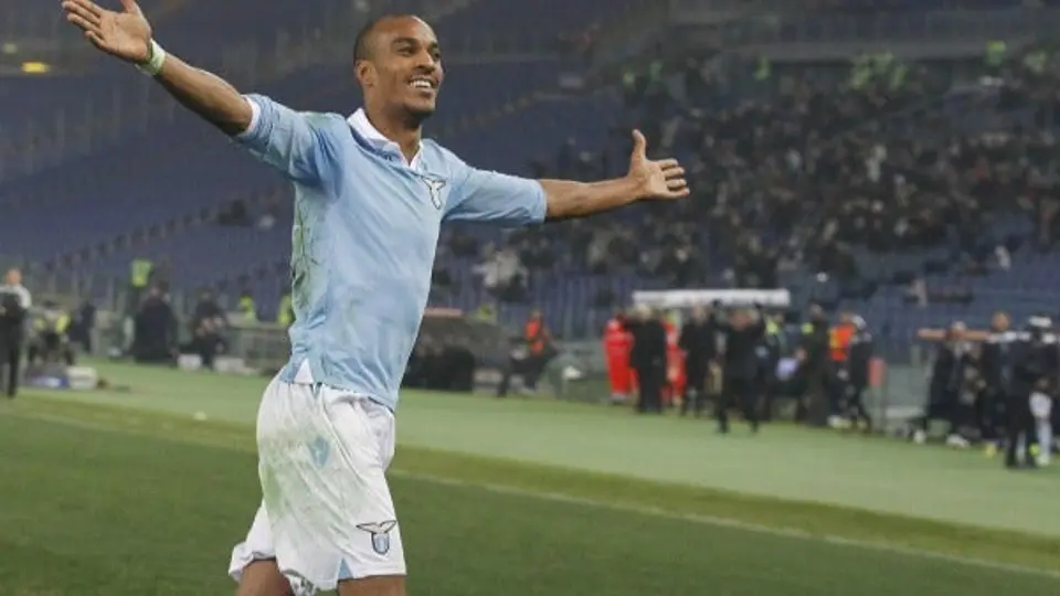 Lazio remonta y se impone al Cagliari