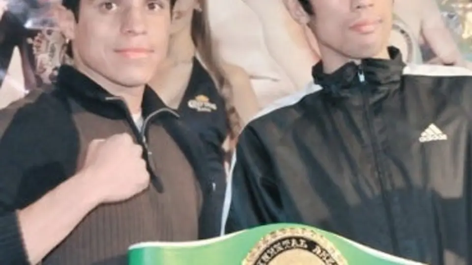 Sosa y González presentaron sus combates en Monterrey