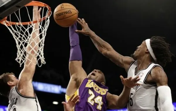 Lakers vence a Nets pese a ausencias