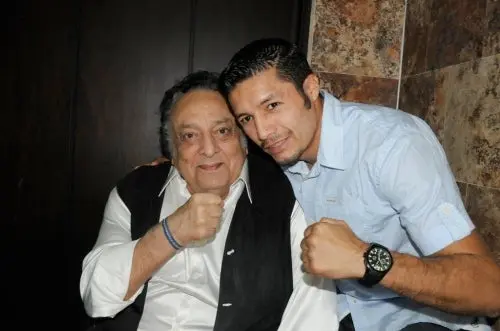 Jhonny González expondrá su título Pluma ante Rogers Mtagwa