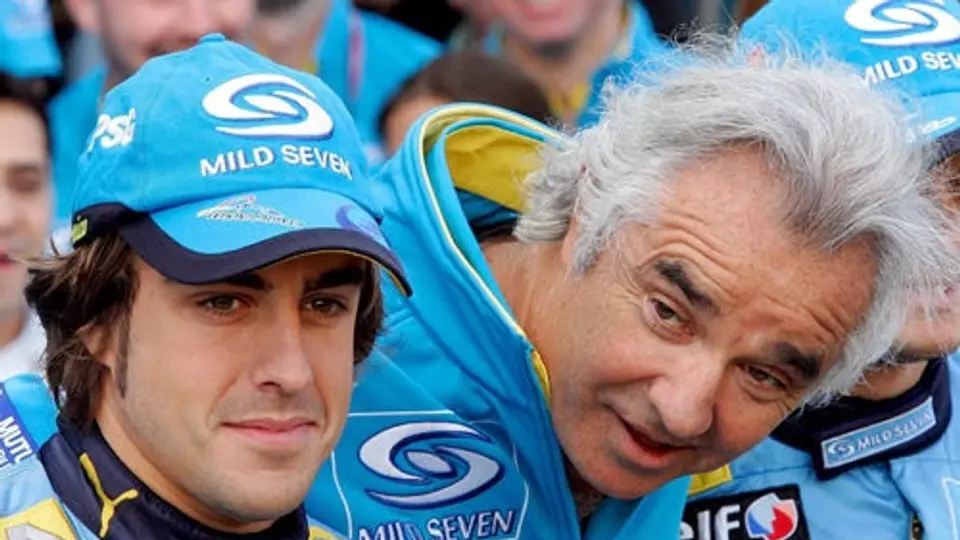 "(Alonso) es de los grandes junto a Senna, Prost y Schumacher": Briatore