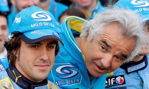 "(Alonso) es de los grandes junto a Senna, Prost y Schumacher": Briatore
