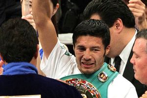 González y Cázares retuvieron sus títulos