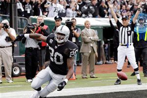 Raiders castiga a Mark Sánchez y derrotan a Jets 34-24